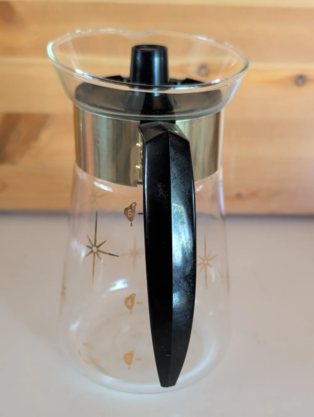 VTG. Pyrex, Heat Proof Gold-Trim Glass Coffee Carafe with Black Handle.